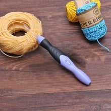 Laden Sie das Bild in den Galerie-Viewer, 9 in 1 Häkelnadel-Kit mit LED-Leuchten