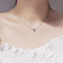 Laden Sie das Bild in den Galerie-Viewer, Stern- und Mondhalskette für Damen