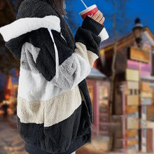 Laden Sie das Bild in den Galerie-Viewer, Kurz geschnittene Fashion-Jacke aus Plüsch