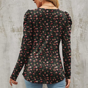 Bedrucktes Rundhals-T-Shirt mit schmaler Taille