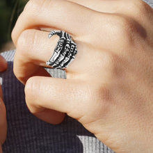 Laden Sie das Bild in den Galerie-Viewer, Übertriebener Totenkopf Pfoten Ring