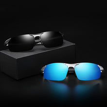 Laden Sie das Bild in den Galerie-Viewer, Selbsttönende Sonnenbrille mit blendfreien polarisierten Gläsern