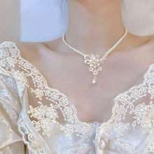 Laden Sie das Bild in den Galerie-Viewer, Kristall-Diamant-Perlenkette und Ohrring-Set