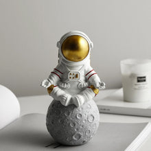 Laden Sie das Bild in den Galerie-Viewer, Niedliche Astronauten-Heimdekoration