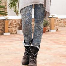 Laden Sie das Bild in den Galerie-Viewer, Hochelastische Leggings mit Print