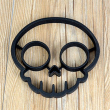 Laden Sie das Bild in den Galerie-Viewer, Spiegeleiform aus Silikon