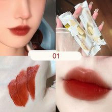 Laden Sie das Bild in den Galerie-Viewer, Seidiger Wasserfester Lippenstift