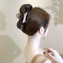 Laden Sie das Bild in den Galerie-Viewer, Bogen-Haarnadel