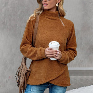 Asymmetrisches Rollkragen-Plüschsweatshirt