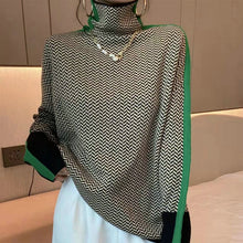 Laden Sie das Bild in den Galerie-Viewer, Rollkragenpullover mit Kontrastärmeln