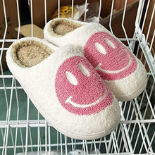 Laden Sie das Bild in den Galerie-Viewer, Winter Hausschuhe mit Smiley-Gesicht