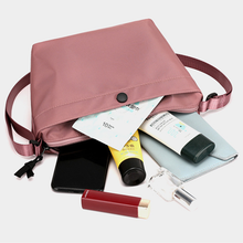 Laden Sie das Bild in den Galerie-Viewer, Elegante Knödeltasche