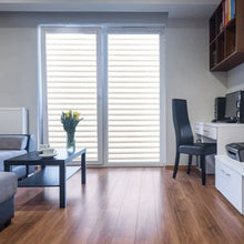 Laden Sie das Bild in den Galerie-Viewer, Mattierter Anti-Spionage-Aufkleber