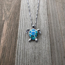 Laden Sie das Bild in den Galerie-Viewer, Halskette in Schildkrötenform