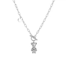 Laden Sie das Bild in den Galerie-Viewer, Bärenhalskette aus Titanstahl