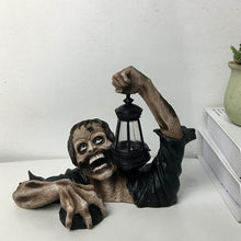 Laden Sie das Bild in den Galerie-Viewer, Halloween Zombie Ornament aus Harz