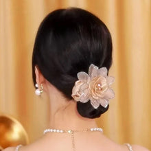 Laden Sie das Bild in den Galerie-Viewer, Strass Sonnenblume Haarband