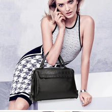 Laden Sie das Bild in den Galerie-Viewer, Krokodildruck Damen Umhängetasche