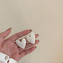 Laden Sie das Bild in den Galerie-Viewer, Damen Öltropfen Einfache Liebesohrringe