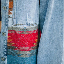 Laden Sie das Bild in den Galerie-Viewer, Damen Vintage Jeansjacke mit Taschen