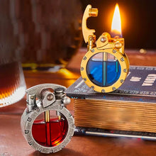 Laden Sie das Bild in den Galerie-Viewer, Vintage Transparentes Kerosinfeuerzeug