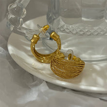 Laden Sie das Bild in den Galerie-Viewer, C-förmige Gebürstete Ohrringe