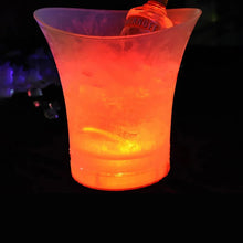 Laden Sie das Bild in den Galerie-Viewer, LED beleuchteter Eiskübel aus Kunststoff