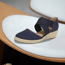 Laden Sie das Bild in den Galerie-Viewer, Sandalen mit Keilabsatz aus Hanfseil