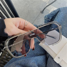 Laden Sie das Bild in den Galerie-Viewer, Einteilige Sonnenbrille mit großem Rahmen