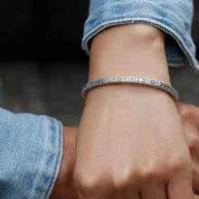 Laden Sie das Bild in den Galerie-Viewer, Glücksverheißendes Totem Ethnisches Armband