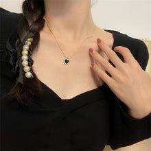 Laden Sie das Bild in den Galerie-Viewer, Schwarze Liebeskette aus Zirkon