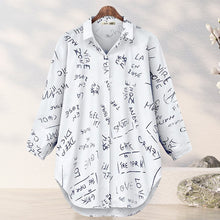 Laden Sie das Bild in den Galerie-Viewer, Langarm-Bluse mit Buchstabendruck