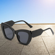 Laden Sie das Bild in den Galerie-Viewer, KATZENAUGE-SONNENBRILLE