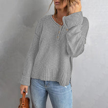 Laden Sie das Bild in den Galerie-Viewer, Strickpullover mit Knöpfen und überschnittener Schulter