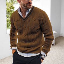 Laden Sie das Bild in den Galerie-Viewer, Schmaler Strickpullover mit V-Ausschnitt