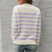 Laden Sie das Bild in den Galerie-Viewer, Gestreifter Pullover mit Rundhalsausschnitt