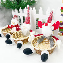Laden Sie das Bild in den Galerie-Viewer, Niedliche ältere Figur, Süßigkeitenkorb, Apfel, Bambus-Ornament