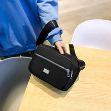 Laden Sie das Bild in den Galerie-Viewer, Bauchtasche mit mehreren Fächern