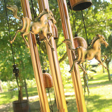 Laden Sie das Bild in den Galerie-Viewer, Vintage Metall Messing Pferd Windspiele