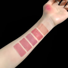 Laden Sie das Bild in den Galerie-Viewer, Matter 5-Farben-Lippenstift