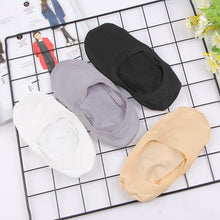 Laden Sie das Bild in den Galerie-Viewer, Atmungsaktive Socken aus Eisseide