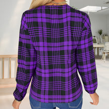 Laden Sie das Bild in den Galerie-Viewer, V-Ausschnitt kariertes T-Shirt