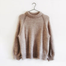 Laden Sie das Bild in den Galerie-Viewer, Einfarbiger Pullover aus Mohair