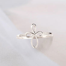 Laden Sie das Bild in den Galerie-Viewer, Stilvoller Kreuzwickelring