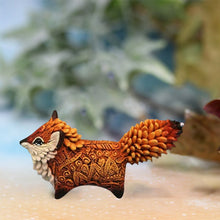 Laden Sie das Bild in den Galerie-Viewer, Niedliche Fuchs-Totem-Verzierung