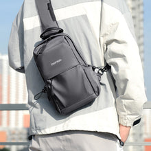 Laden Sie das Bild in den Galerie-Viewer, Umhängetasche aus Oxford-Stoff