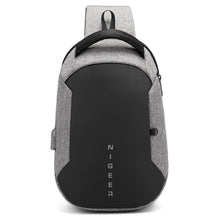 Laden Sie das Bild in den Galerie-Viewer, Herren Brusttasche mit USB-Ladefunktion