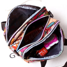 Laden Sie das Bild in den Galerie-Viewer, Schultertasche aus Nylon mit Blumendruck