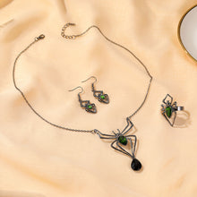 Laden Sie das Bild in den Galerie-Viewer, Halloween Edelstein Spinnenschmuck