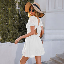 Laden Sie das Bild in den Galerie-Viewer, Sommerkleid mit hoher Taille und offenem Rücken